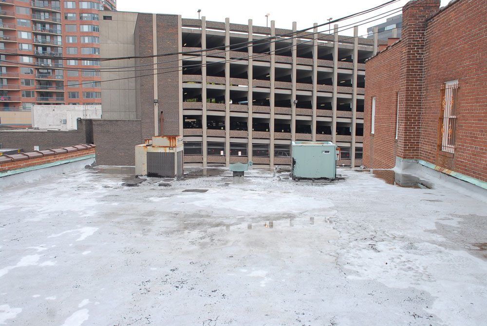 HotTarroofwithAluminumpaint